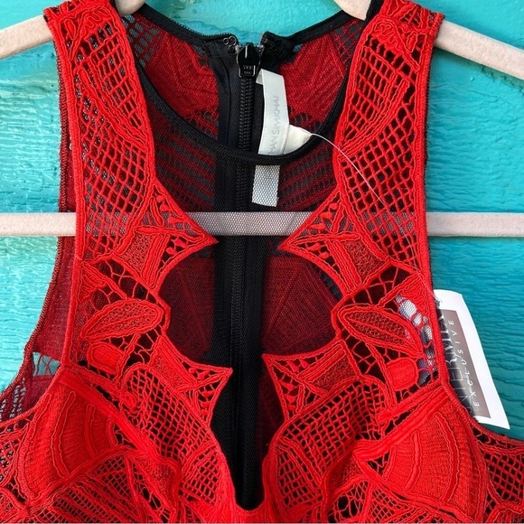 INTERMIX JONATHON SIMKHAI BLACK RED LACE TULLE PEPLUM FITTED TOP SIZE 2 NWT - Picture 5 of 13